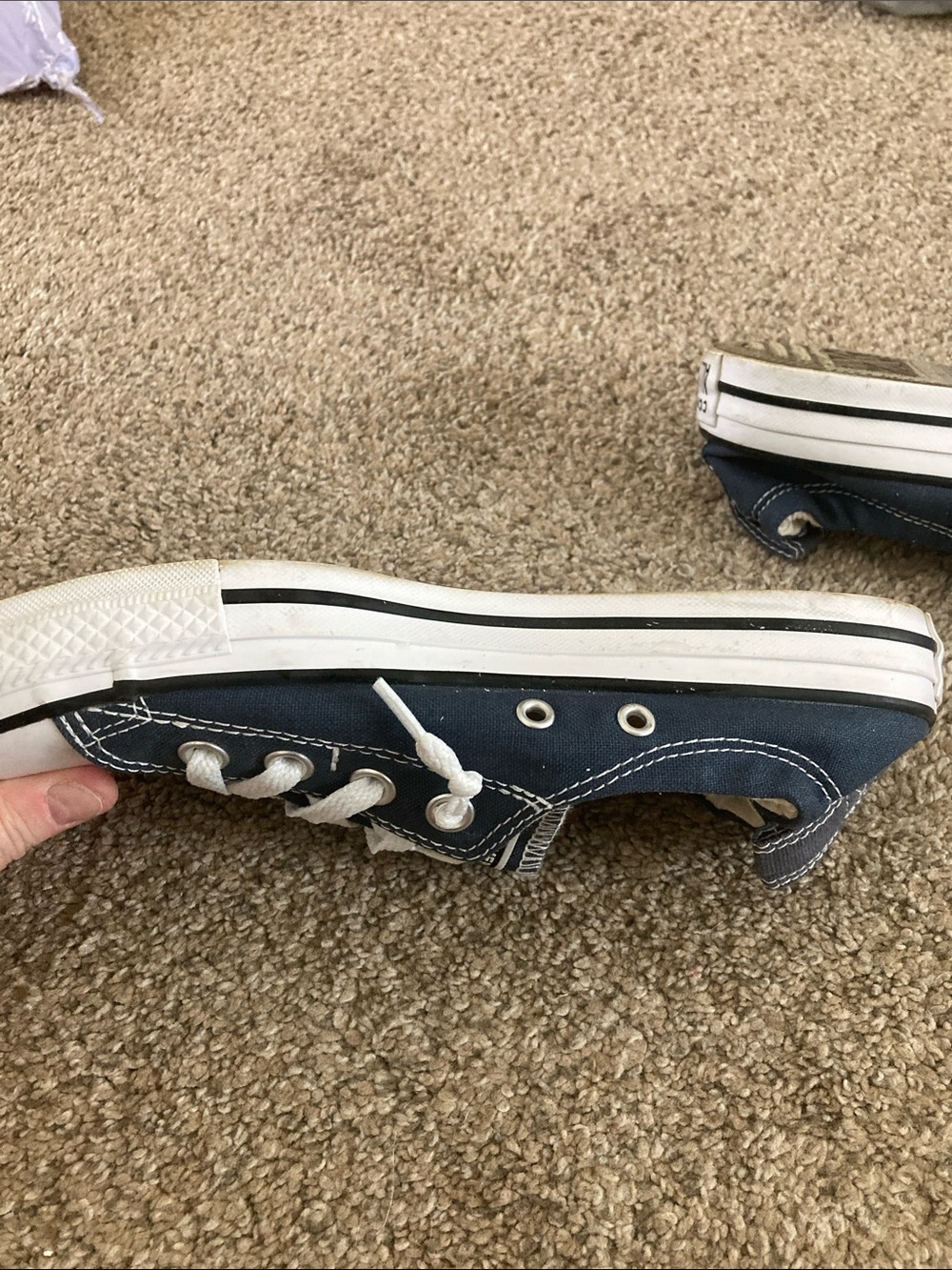 Converse women’s Low Top slip on Sneakers in Navy and White - Picture 8 of 8
